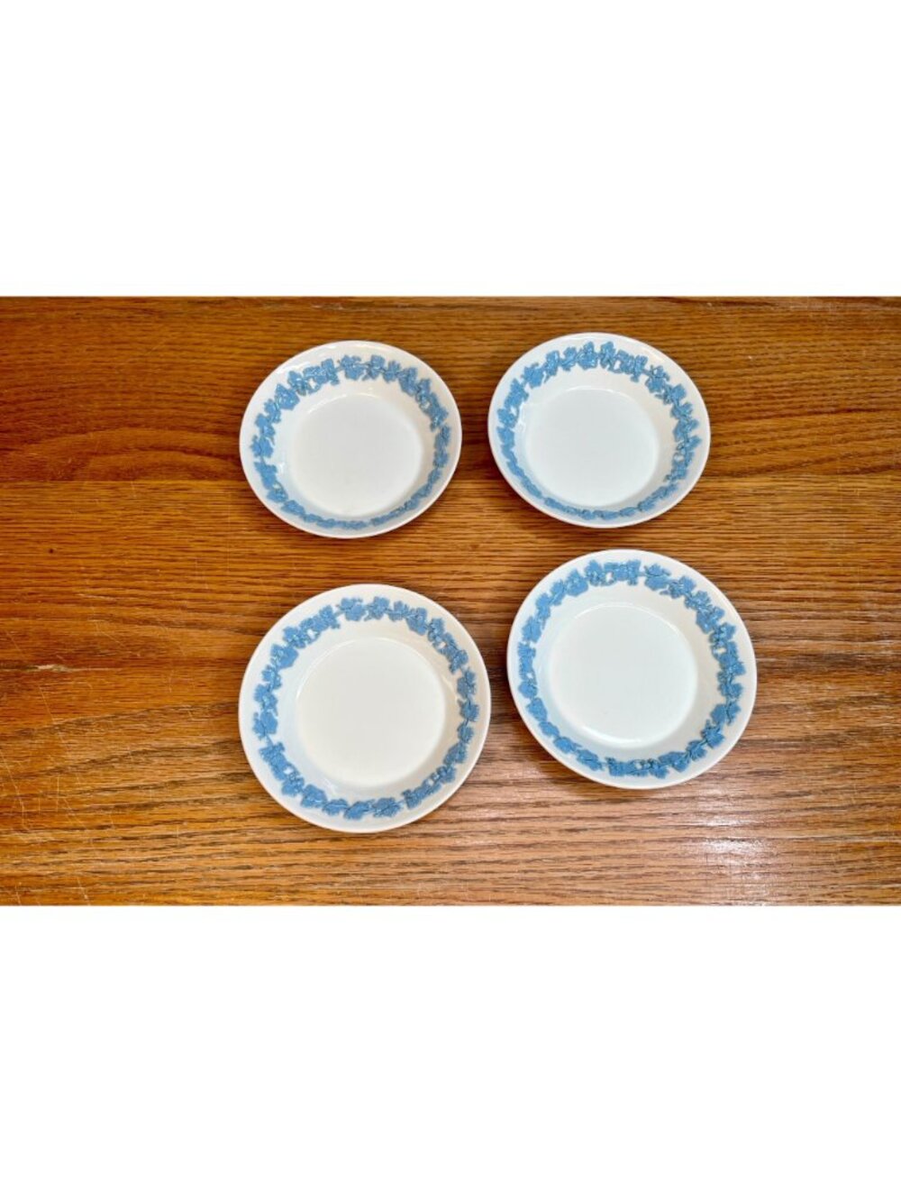 Set of 4 Wedgwood  Fruit Dessert Bowls 5" Lavender On Cream Plain Edge Embossed - Picture 5 of 16